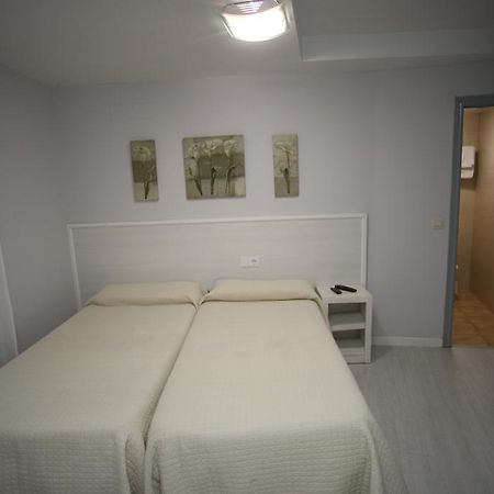 Hostal Santa Barbara Сорія Екстер'єр фото