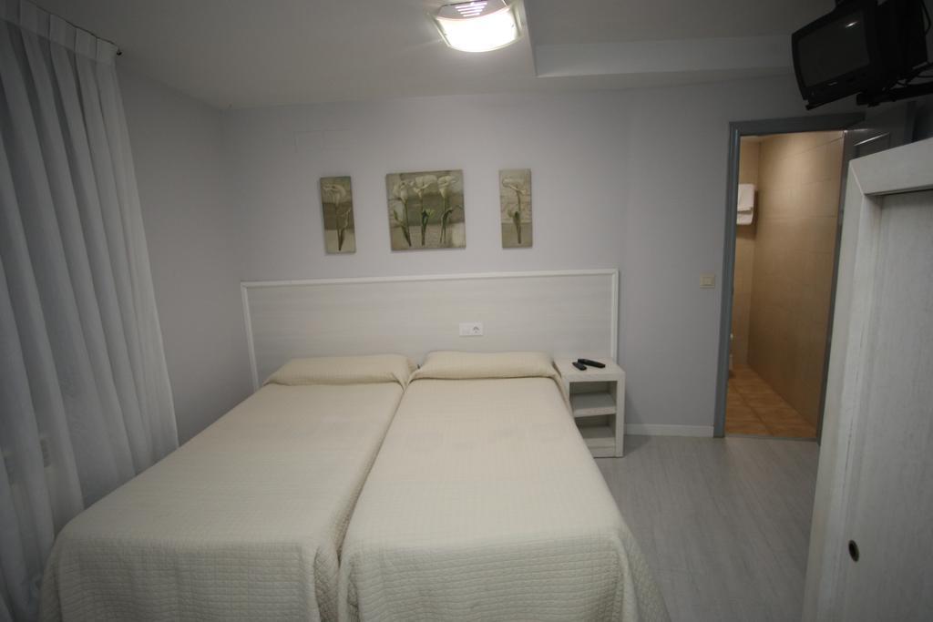 Hostal Santa Barbara Сорія Екстер'єр фото