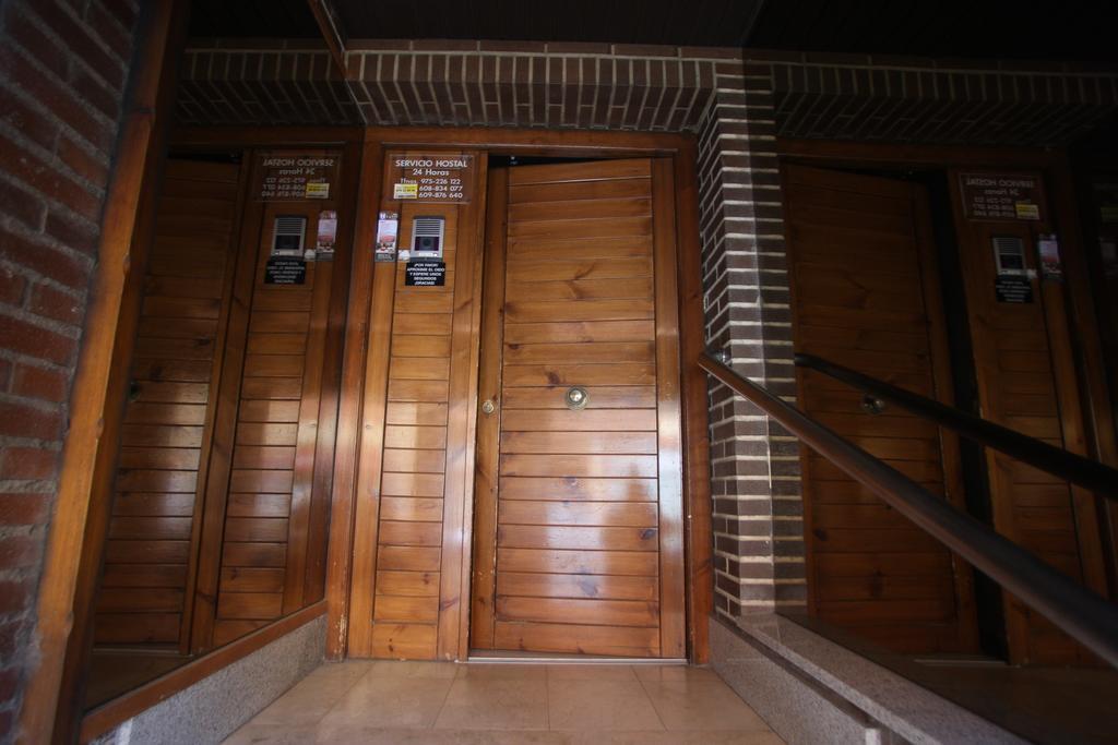 Hostal Santa Barbara Сорія Екстер'єр фото