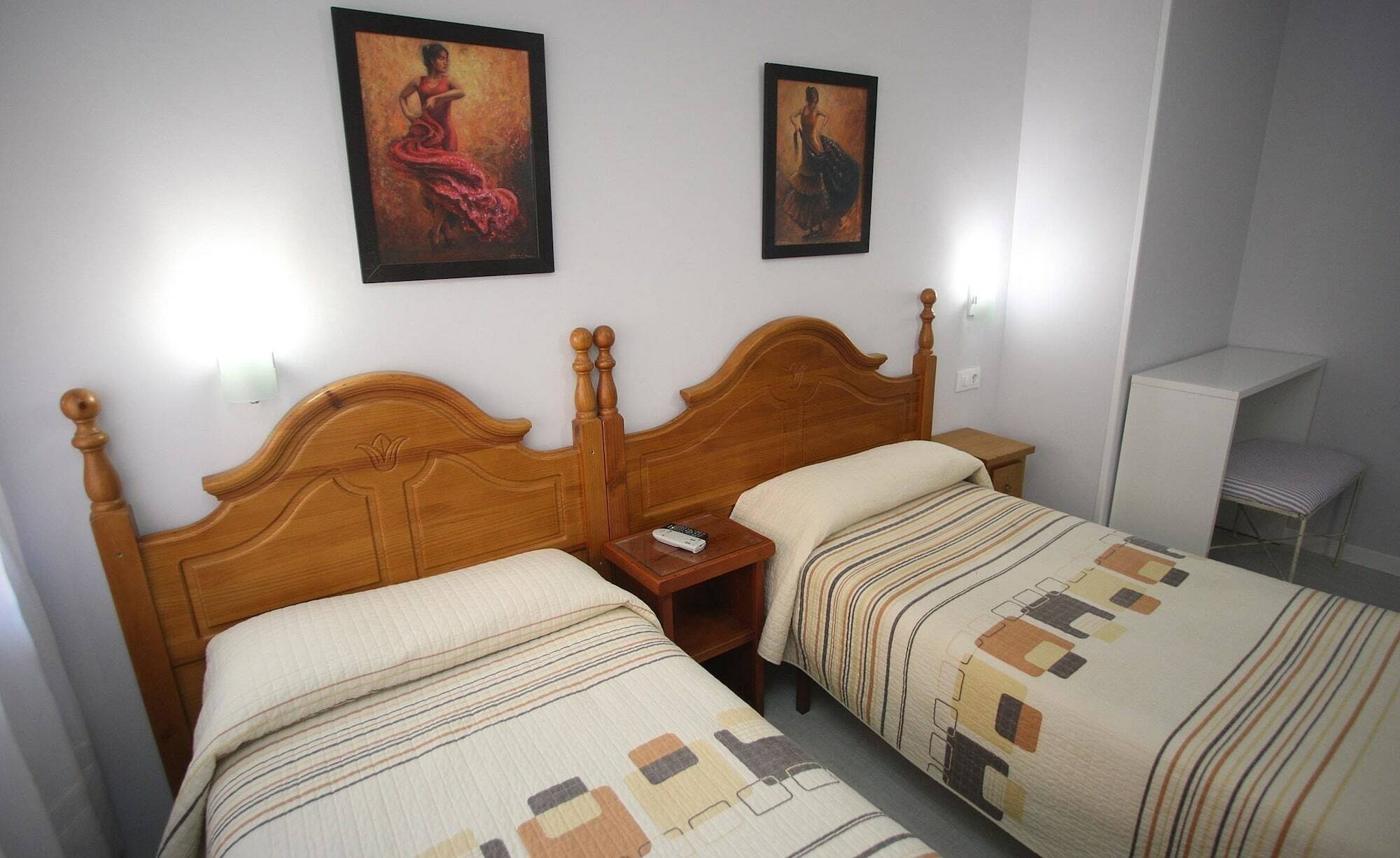 Hostal Santa Barbara Сорія Екстер'єр фото